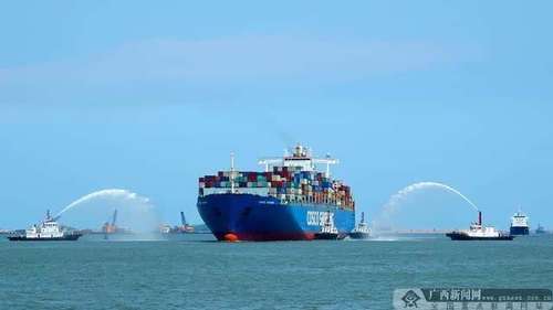 钦州港10万吨级集装箱船首航，继续助力西部陆海新通道
